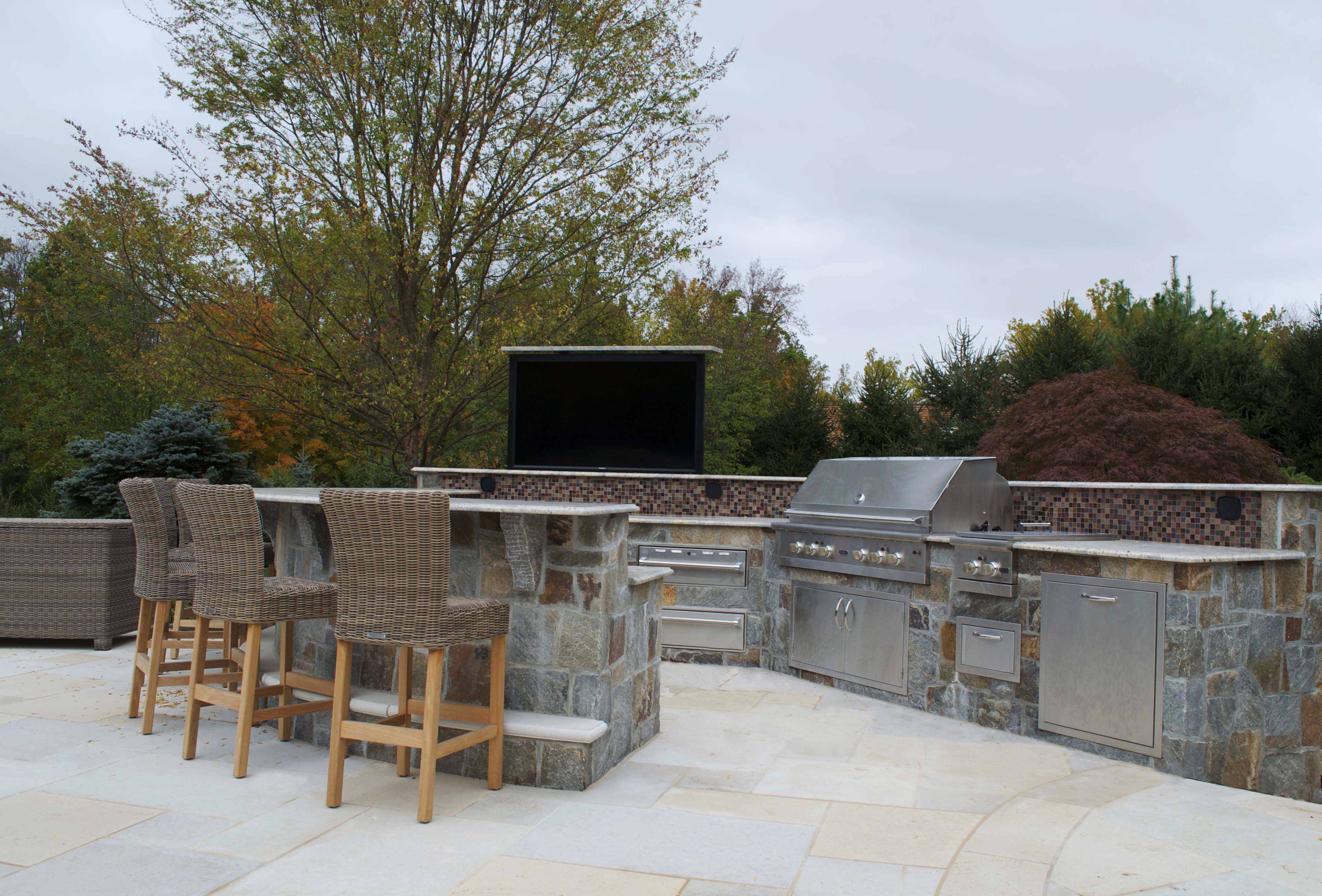 Bergen County NJ Landscape Designer Wins 2013 Best Gunite Pool